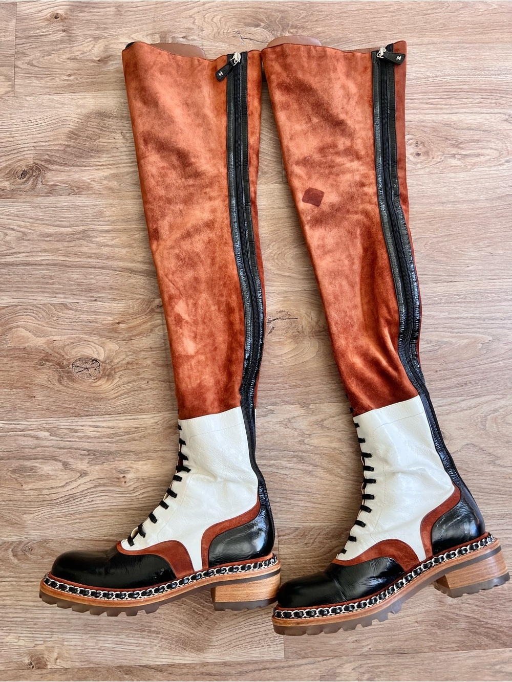 Chanel Fall 2015 Oxford Over The Knee Suede And Leather Runway Boots Size 39. - Picture 6 of 10